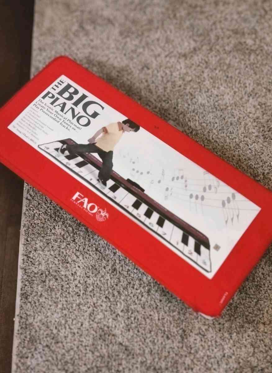 Childrens 69 in Dance On Piano Mat FAO Schwarz Giant Piano - Brick, New Jersey