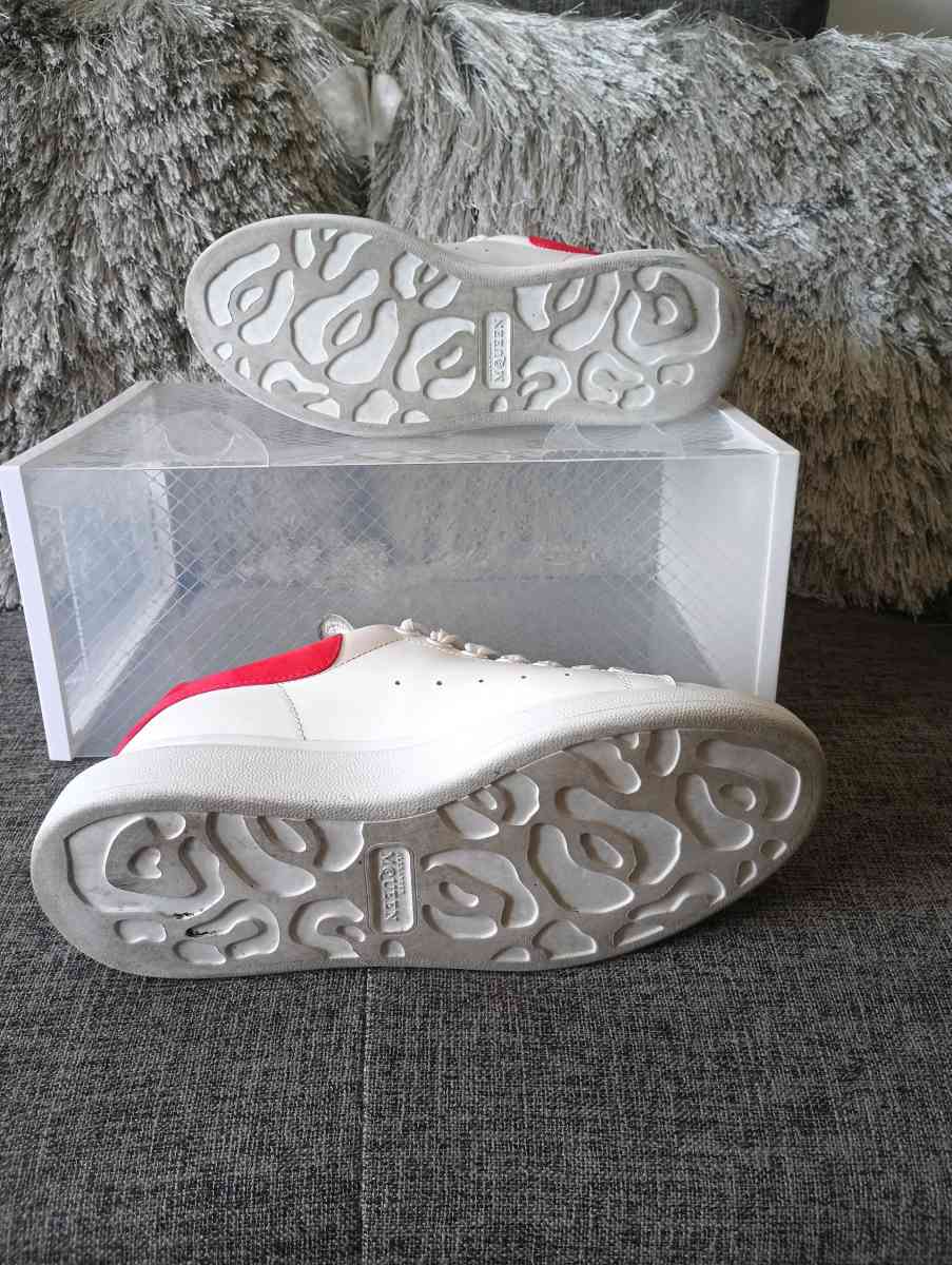 Alexander McQueen White Leather Sneakers 462214 size US 85 f - Frostproof, Florida - FleaMarketBay