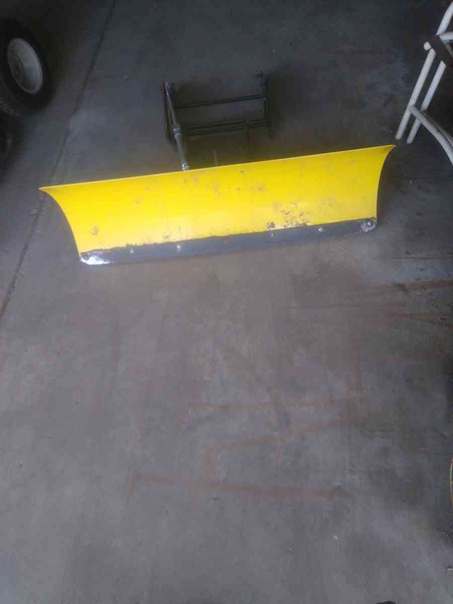 John deere plow - Columbus, Michigan - FleaMarketBay