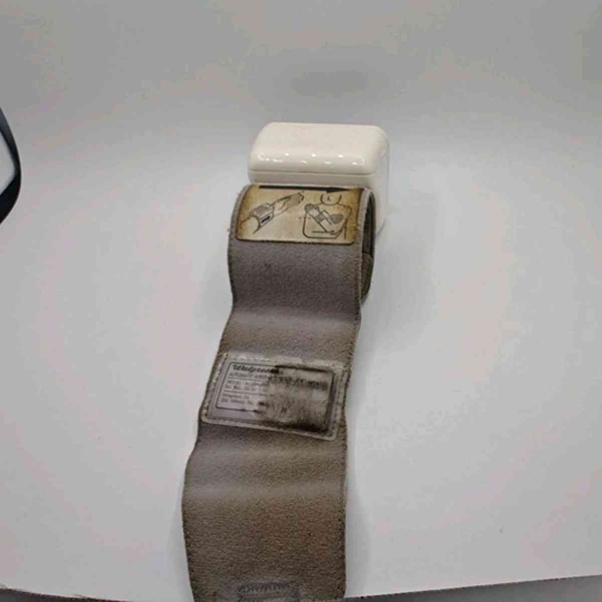 iHealth Neo Wireless Blood Pressure Monitor Grade C Conditio - Alicia, Arkansas - FleaMarketBay