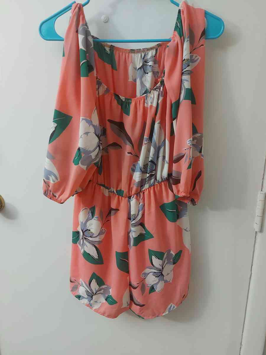 Sage Floral Romper Size S Oversized - Atlanta, Georgia