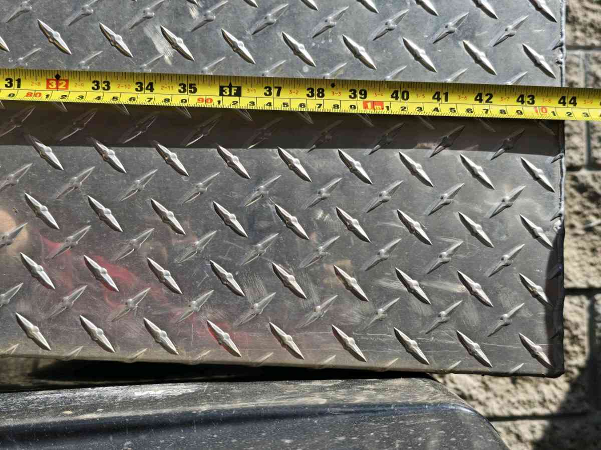 CHALLENGER  TRUCK TOOL BOX - Menifee, California - FleaMarketBay