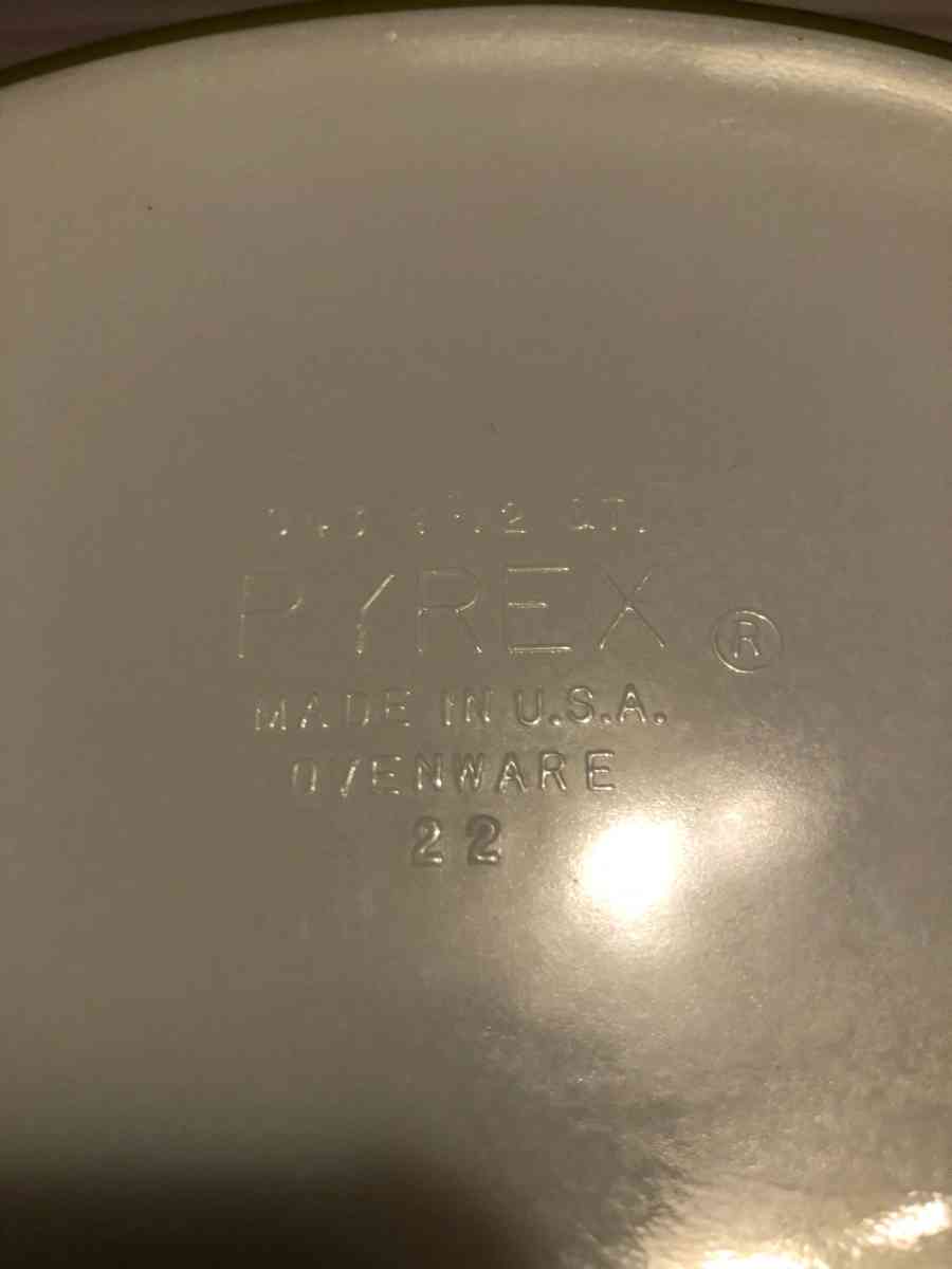 Pyrex 1 and half inch it is green with flowers on it - Hartsville, Tennessee - FleaMarketBay