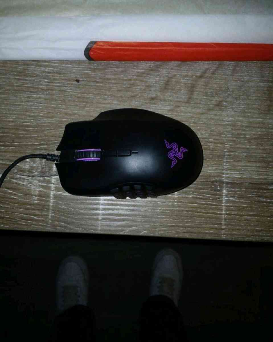 razer Naga classic Edition wired mouse - San Antonio, Texas