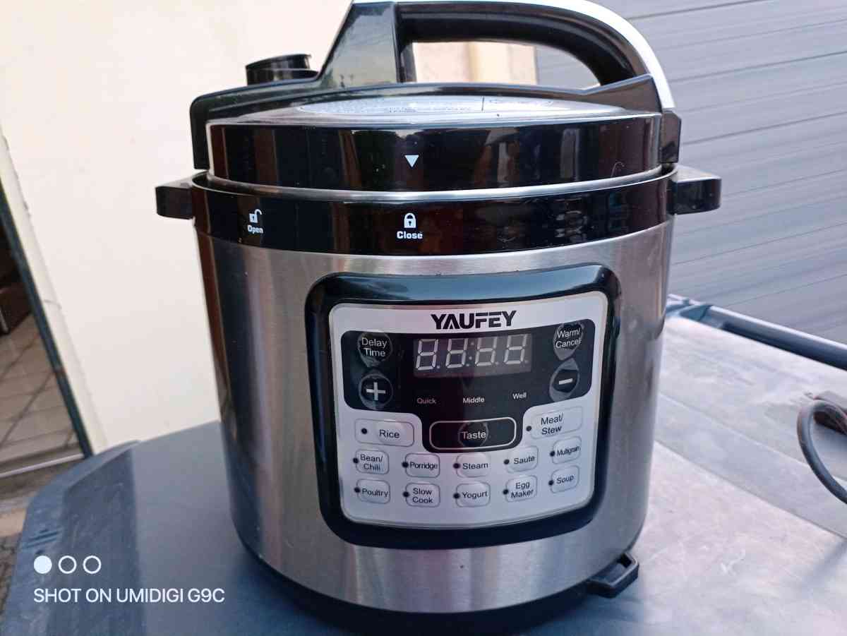 Pressure cooker - Lakewood, California