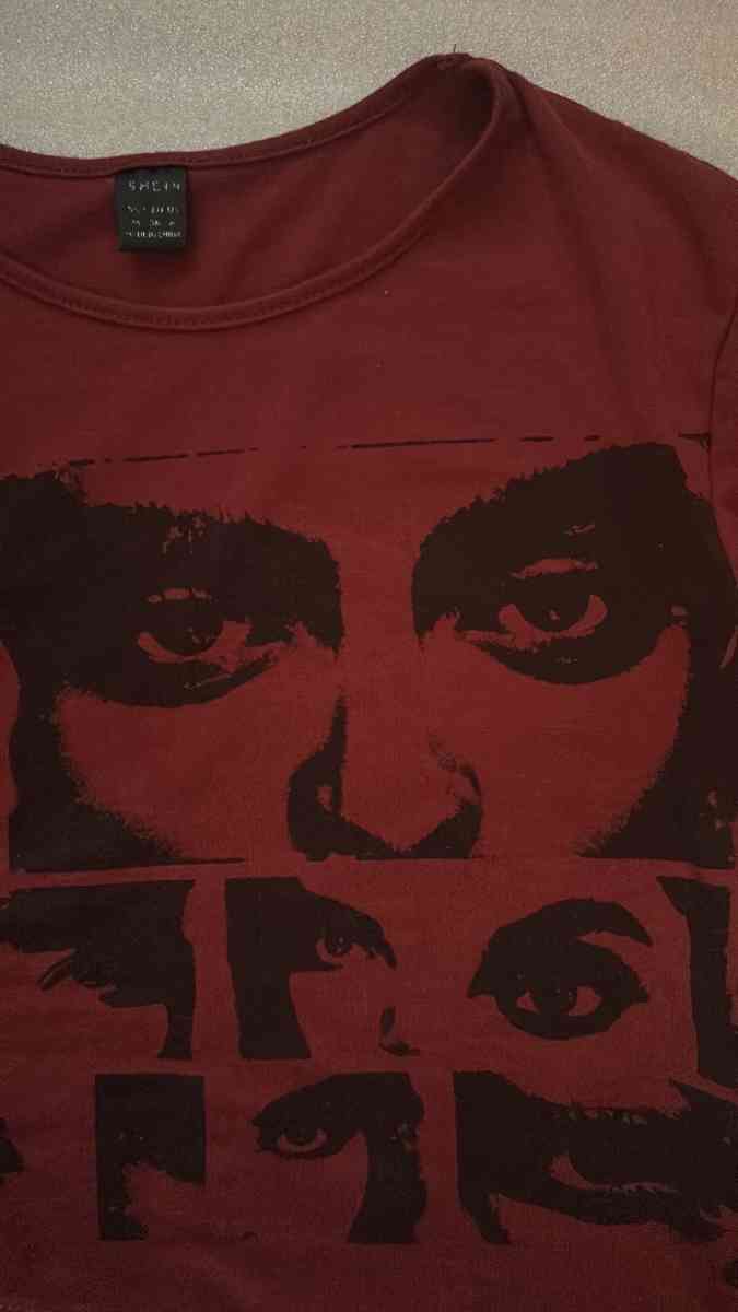 SHEIN Maroon Icon 90s Graphic Crop Tshirt Size M - Atlanta, Georgia