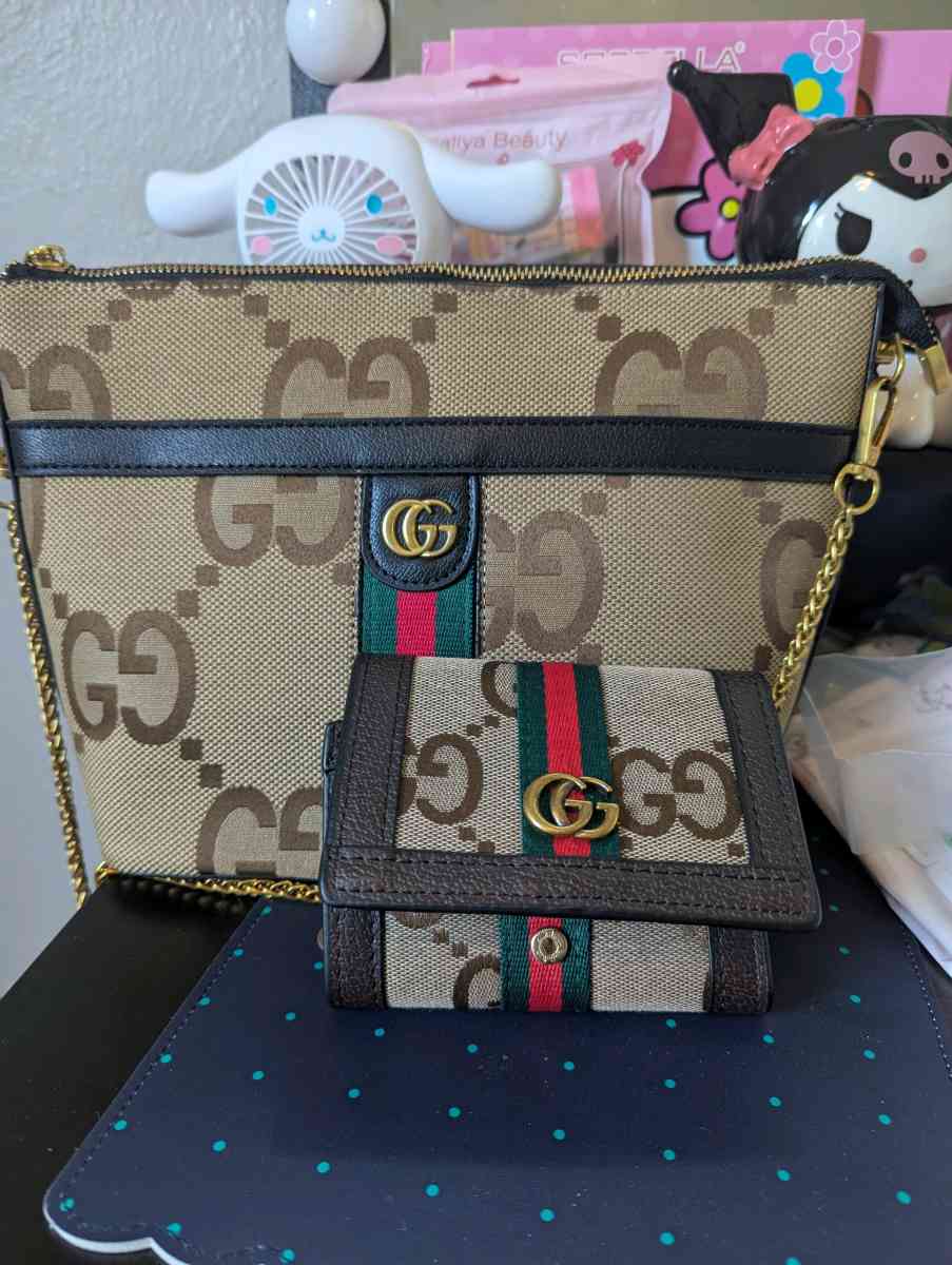 purse with matching wallet