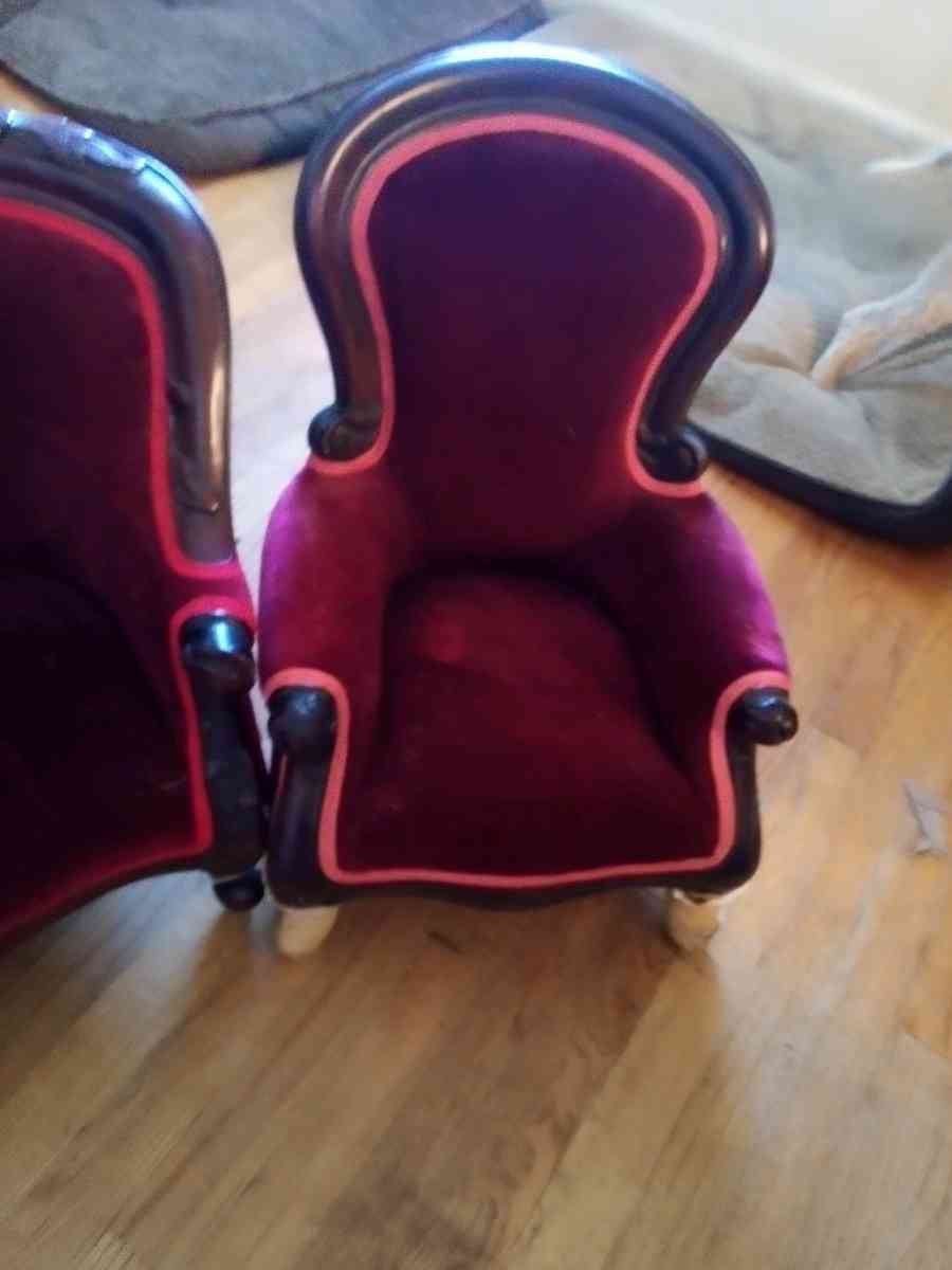 childrens Victorian style couch and chairs velvet  mahogany - Huntland, Tennessee - FleaMarketBay