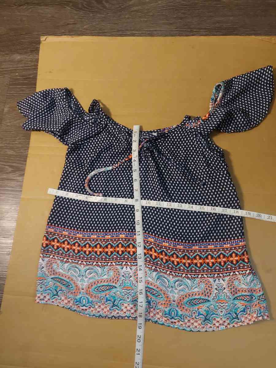 Society Girl Cold Shoulder Front Tie Top Size XS Paisley Pri - Atlanta, Georgia - FleaMarketBay