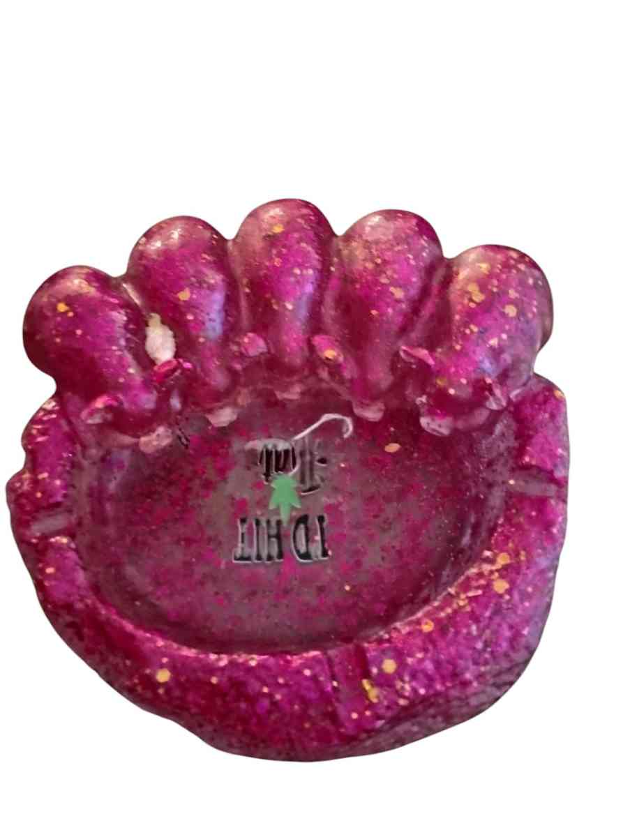 resin piglet ashtrays large - Alicia, Arkansas - FleaMarketBay