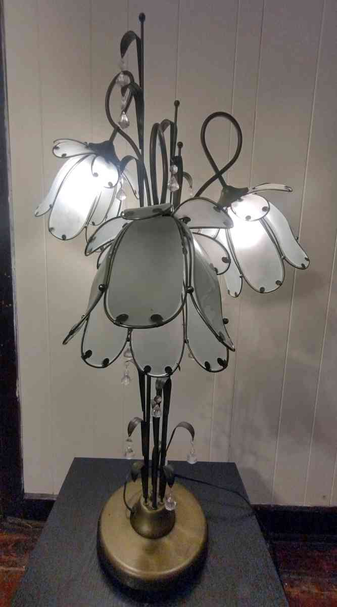 Vintage Table Lamp - Canton, Ohio - FleaMarketBay
