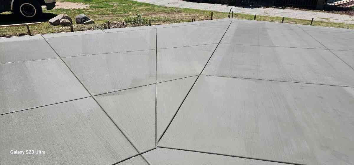 construccin - Adelanto, California - FleaMarketBay