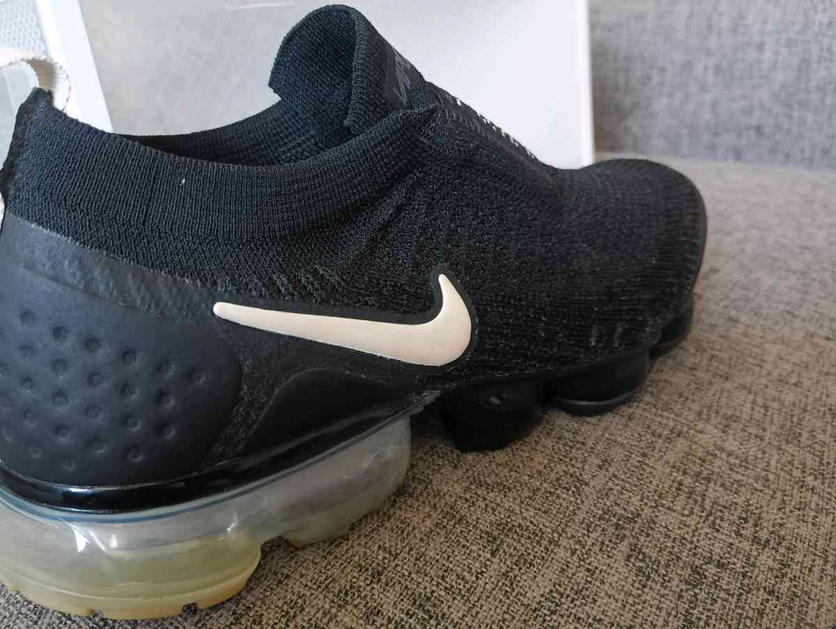 NIKE AIR VAPORMAX size 7 for women - Frostproof, Florida - FleaMarketBay