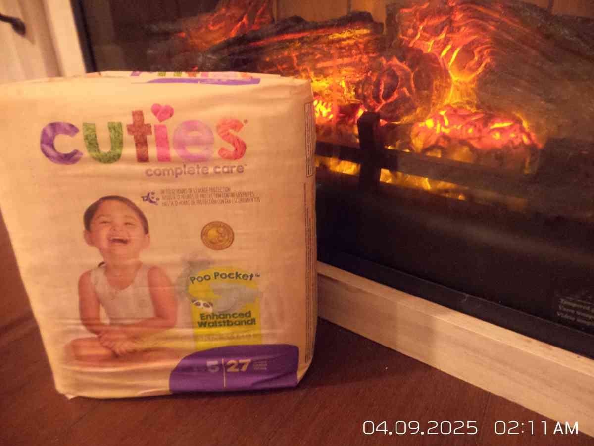 Cuties Diapers Size 5 - Brick, New Jersey