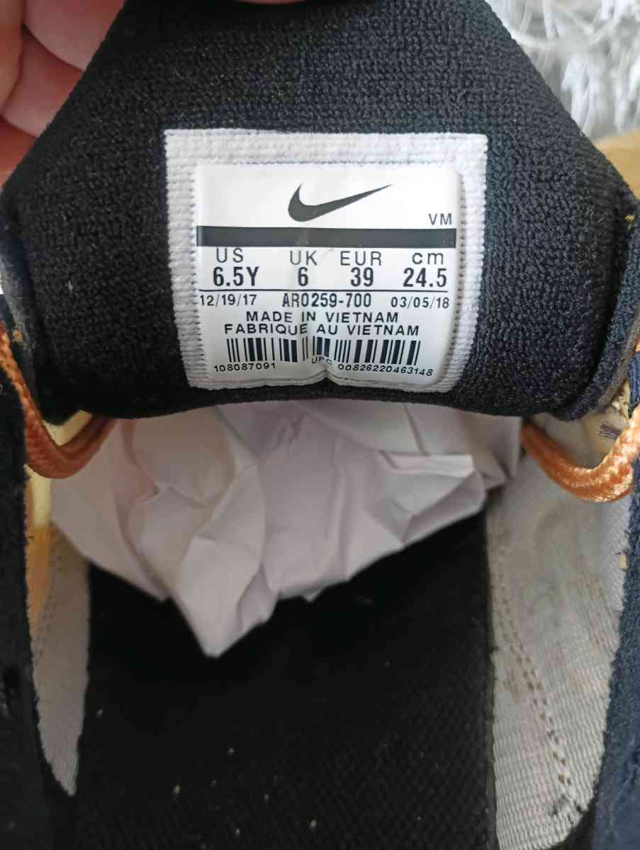 Nike Air Max Plus TN BG Metallic Gold Red Reflective Sz 65y - Frostproof, Florida - FleaMarketBay