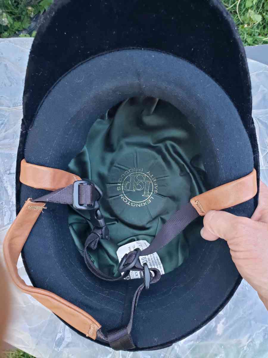 Equestrian Helmet - Bethlehem, Pennsylvania - FleaMarketBay