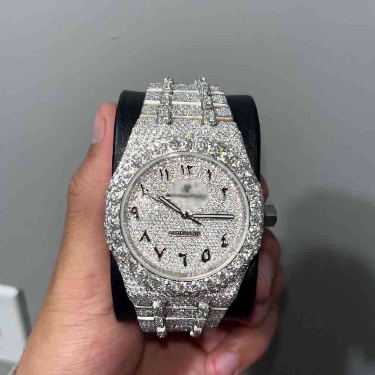 men vvs mossinite ap watch great condition - Baltimore, Maryland