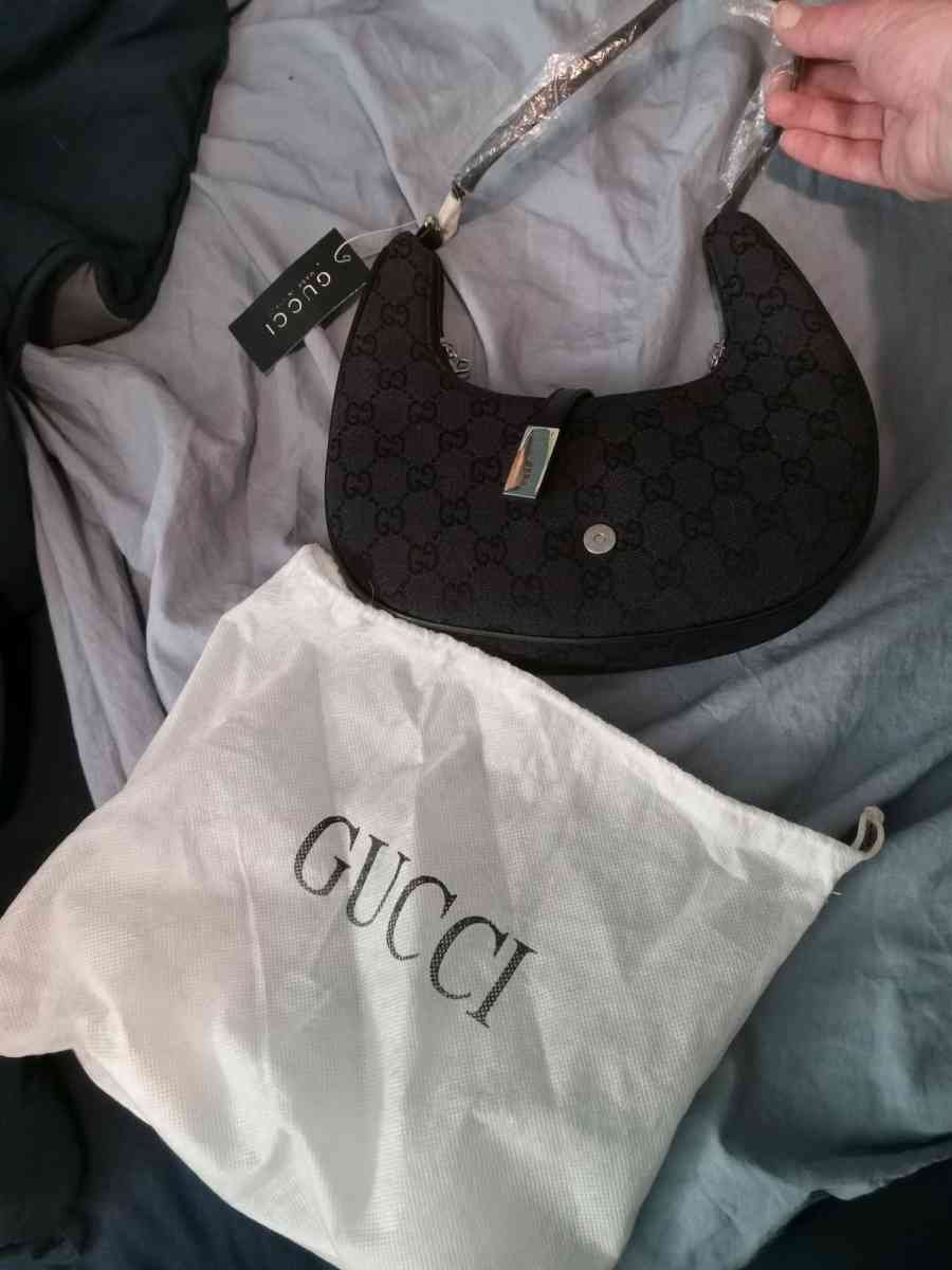 handbag brand new never used - Malden, Massachusetts - FleaMarketBay