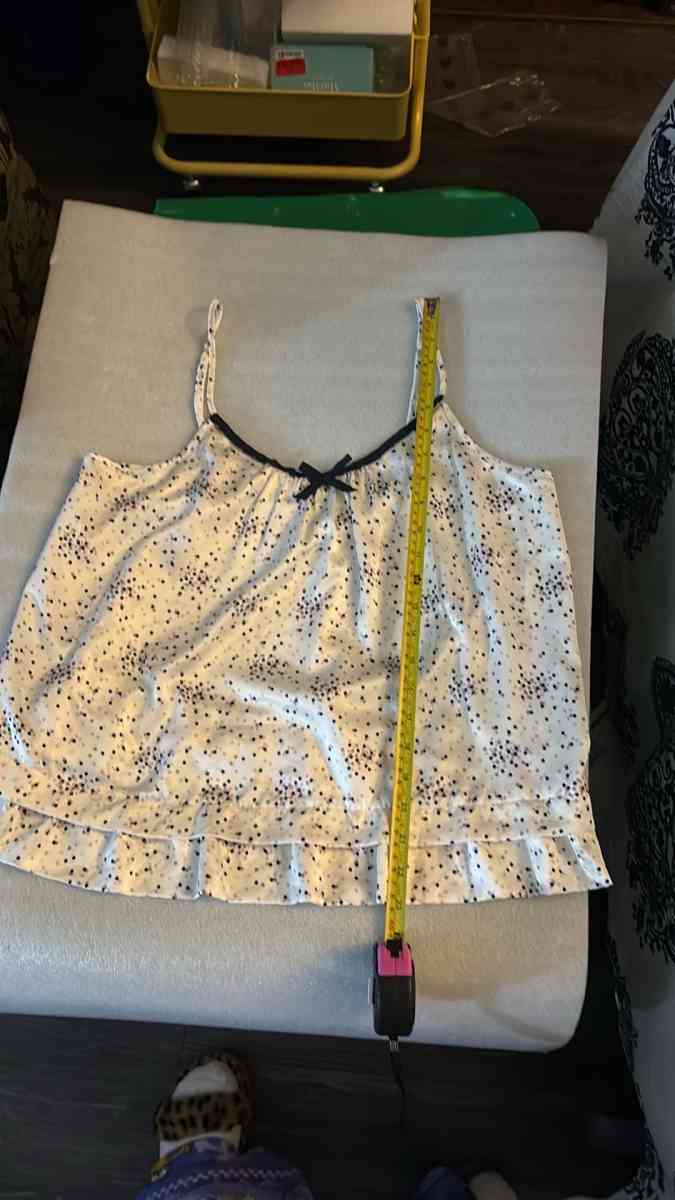 Vera Wang Bowtie Sleepwear Camisole Top - Atlanta, Georgia - FleaMarketBay