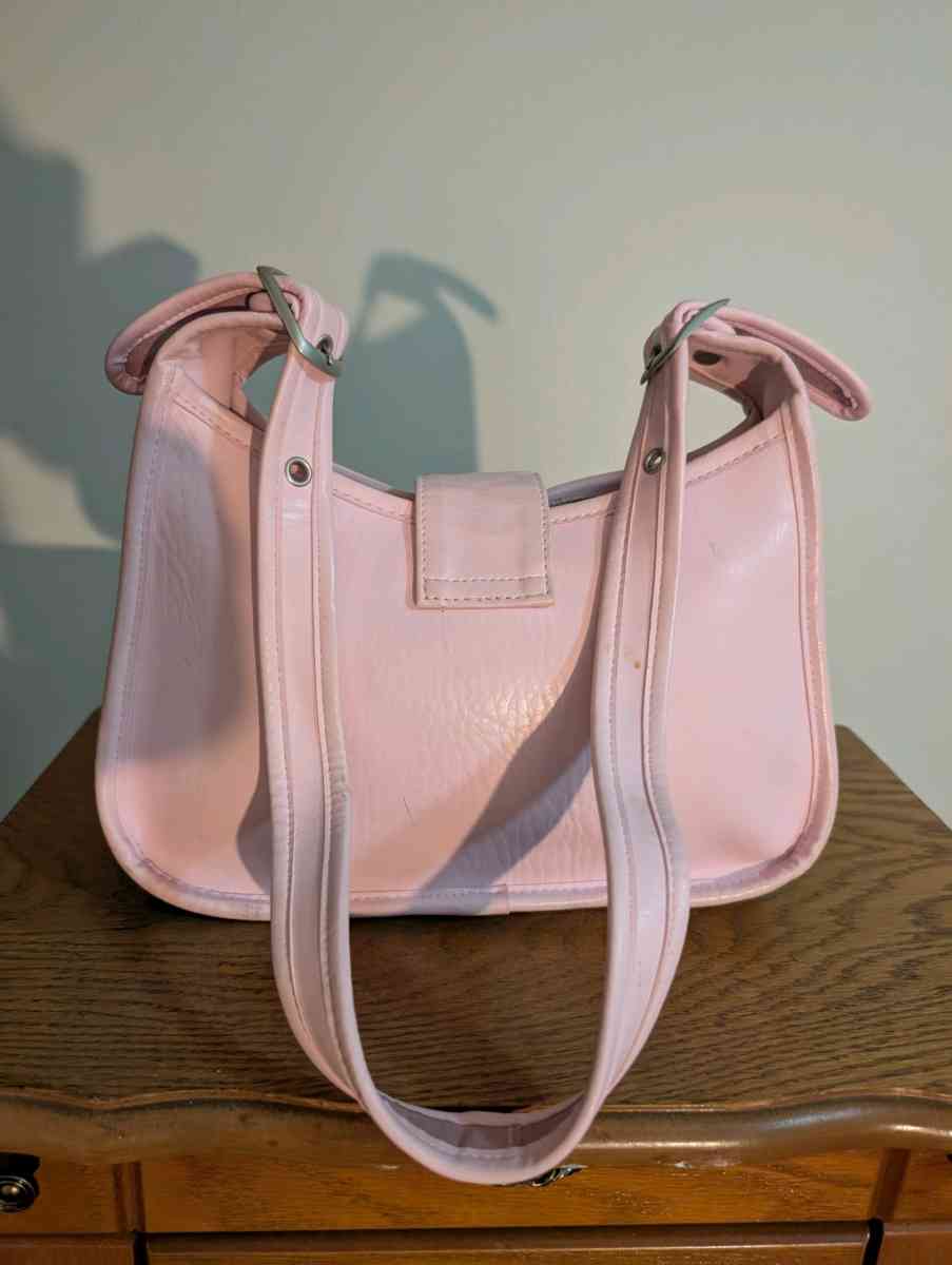 Elegant Pink Womens Bag - Baltimore, Ohio - FleaMarketBay