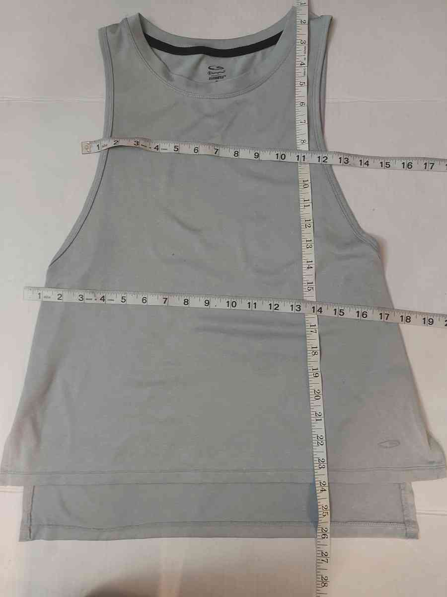 Champion C9 Duodry Gray Tank Size S - Atlanta, Georgia - FleaMarketBay
