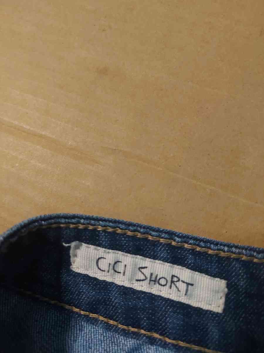 Hot Kiss Cici Embroidered Heart Short Size 7 - Atlanta, Georgia - FleaMarketBay