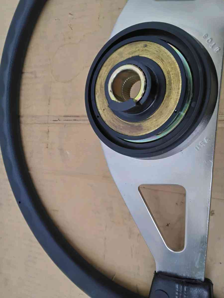 Brand New Kenworth Truck Steering Wheel and Horn Cap OEM - Williamstown, New Jersey - FleaMarketBay