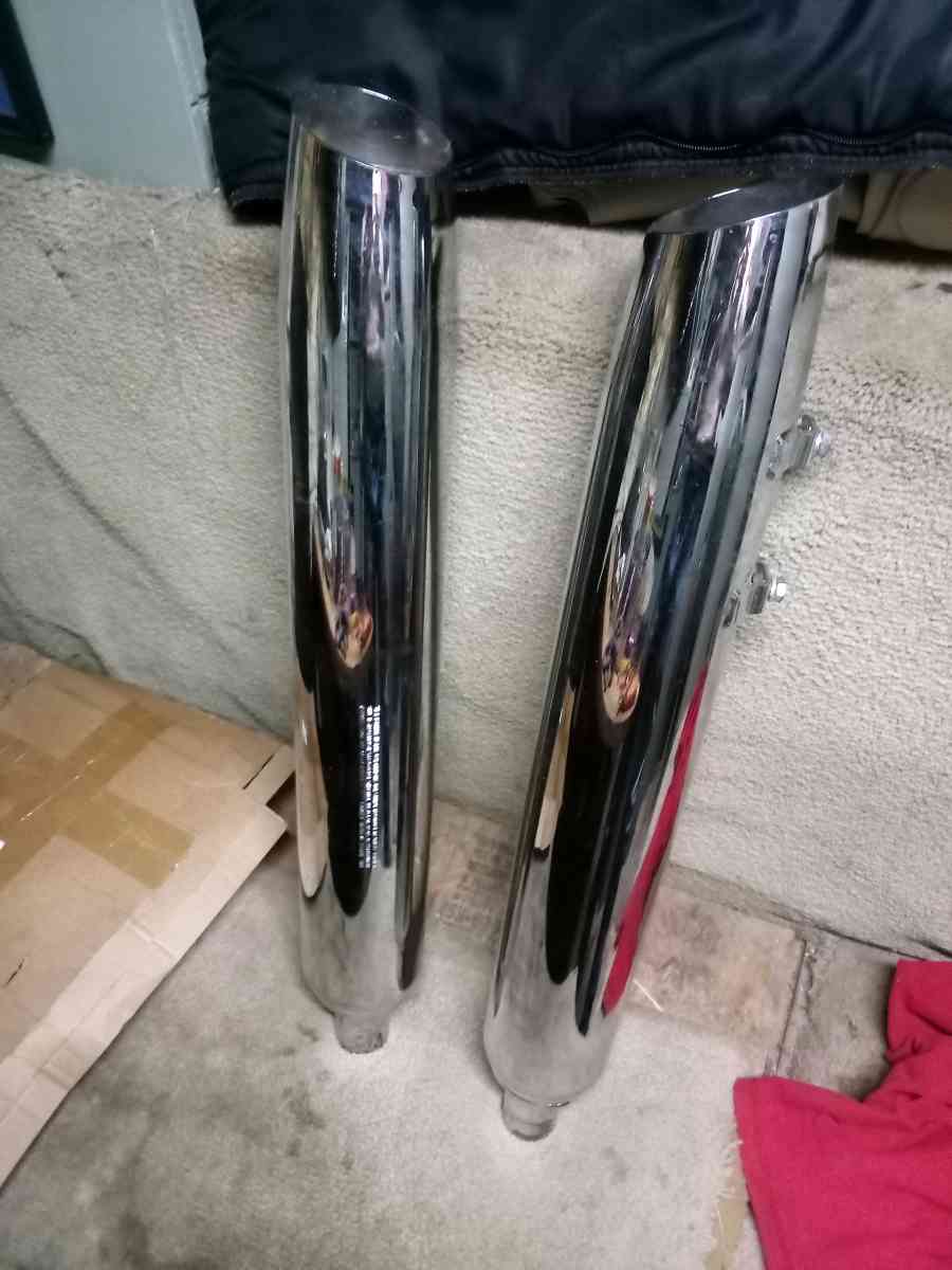 original Harley Davidson tail pipes great condition - Dinuba, California - FleaMarketBay