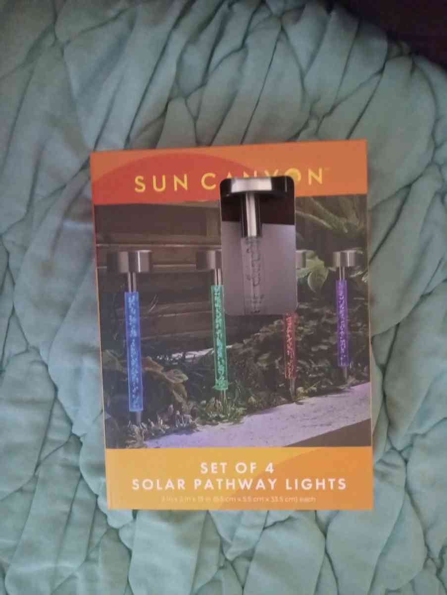 Sun Canyon solar lights four pack - Knoxville, Tennessee - FleaMarketBay