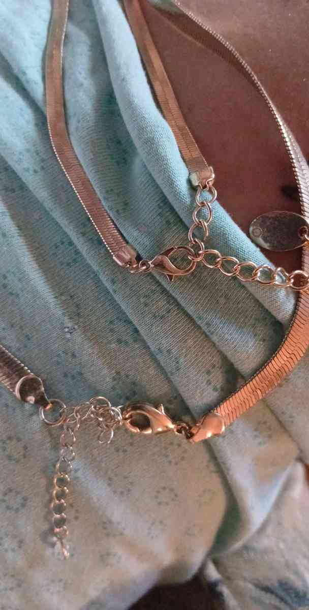 jewelry necklaces - Ewing, Virginia - FleaMarketBay