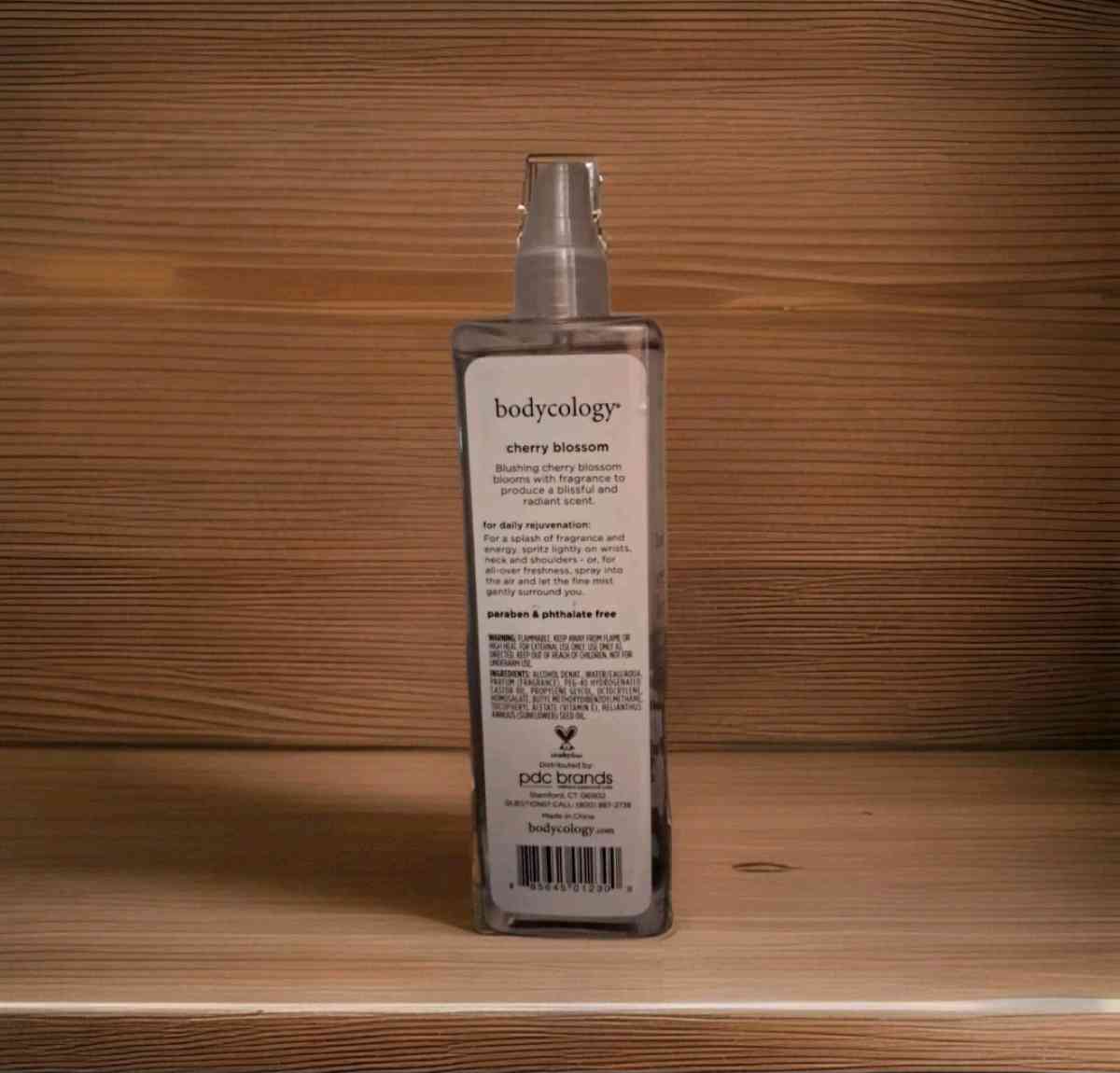 BUNDLE OF 2 WOMENS FRAGRANCE - Elysburg, Pennsylvania - FleaMarketBay