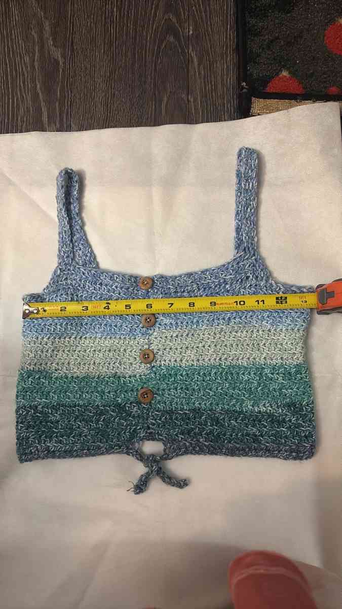 Blue gradient knit crop top No Size - Atlanta, Georgia - FleaMarketBay