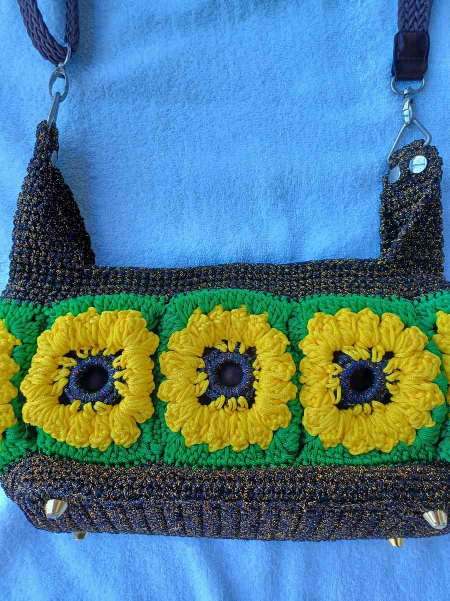 Chochet handbag - Waterbury, Vermont - FleaMarketBay