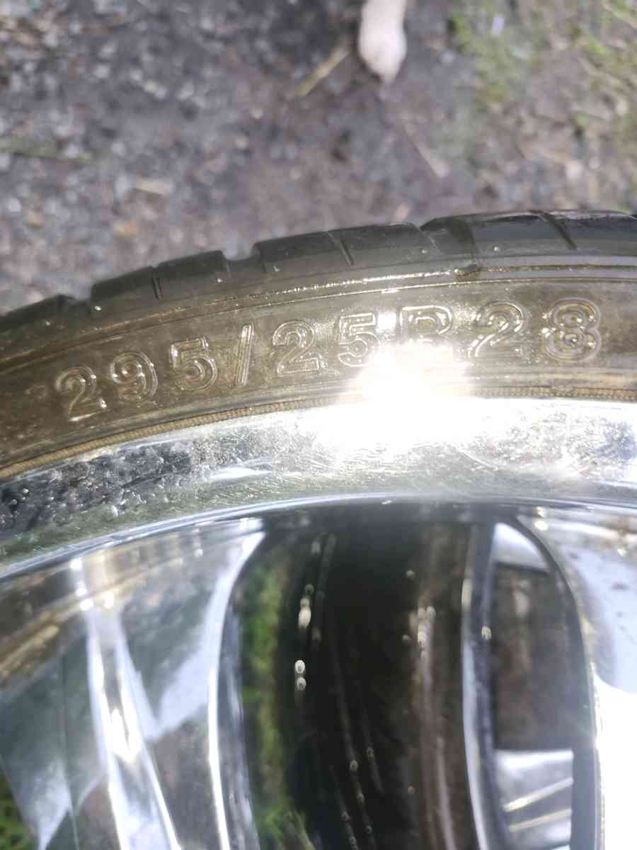 28 inch chrome wheels and tires - Jacksonville, Arkansas - FleaMarketBay