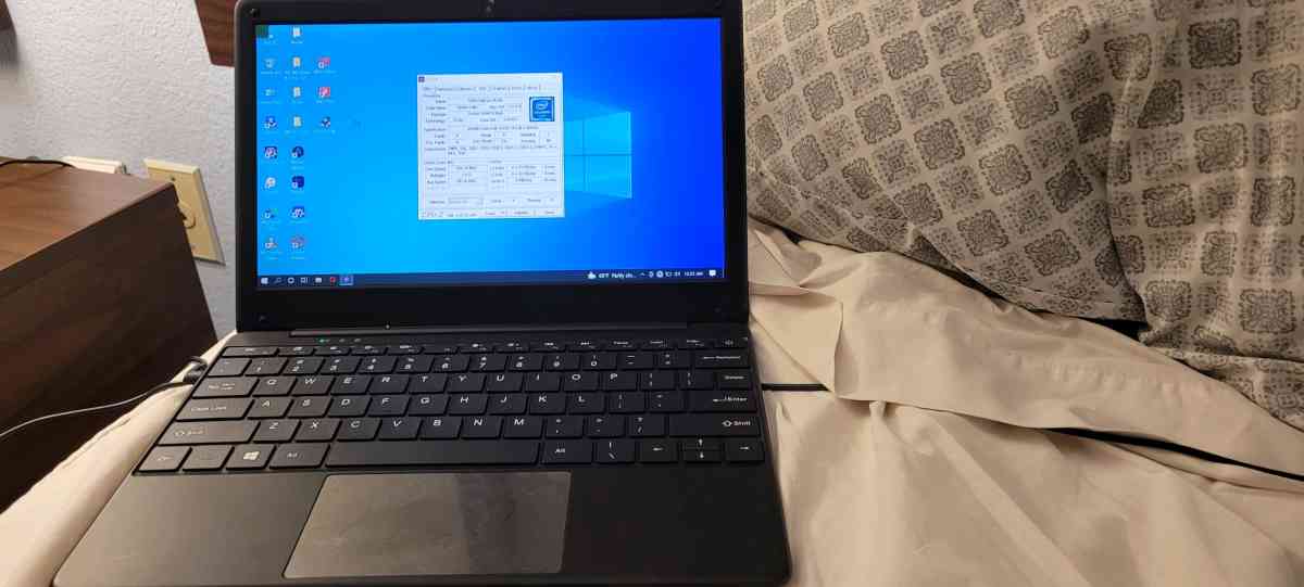 cheap Laptop with charger - Alicia, Arkansas - FleaMarketBay