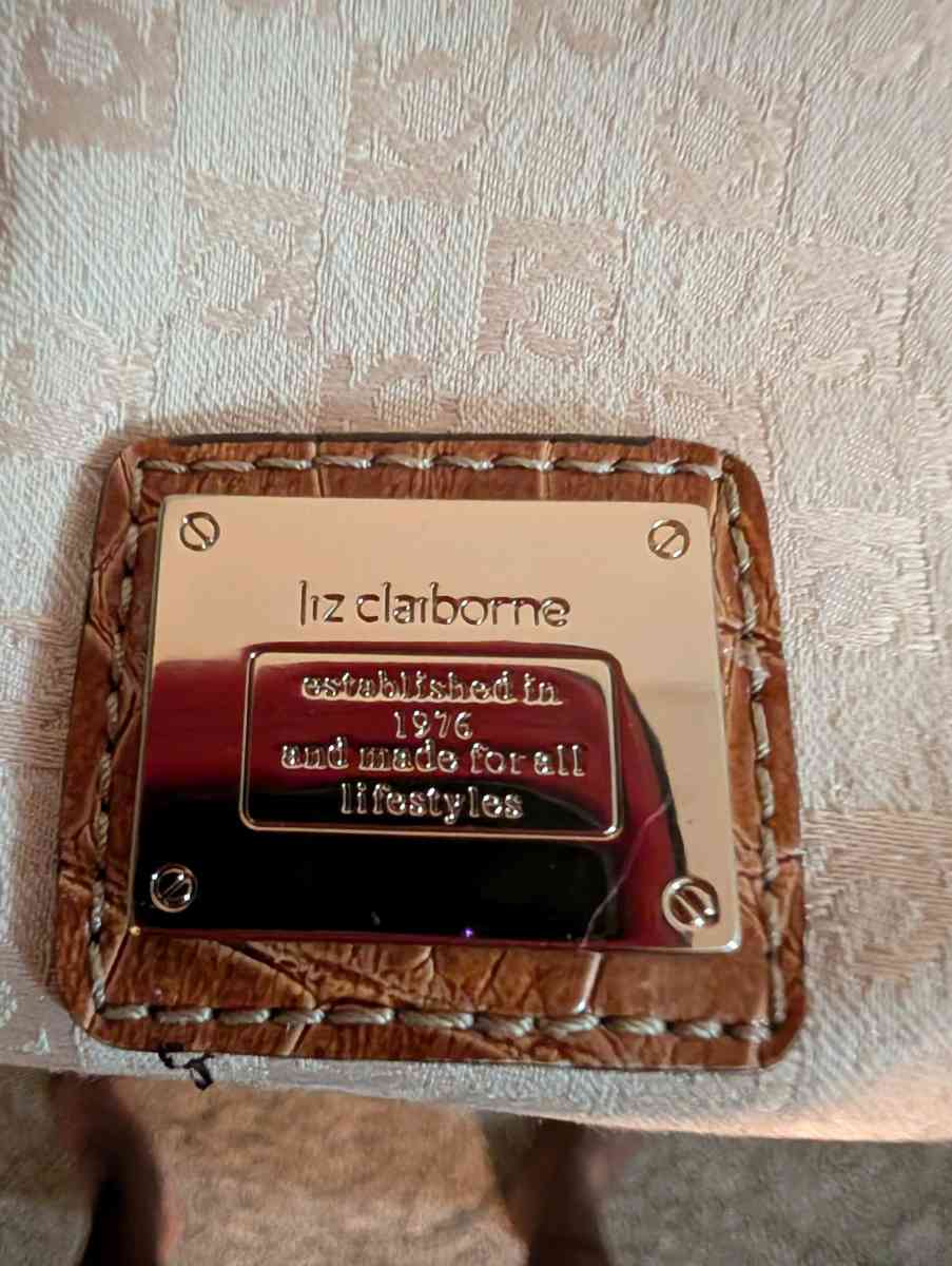 Elegant Brown and Cream Womens Bag - Baltimore, Ohio - FleaMarketBay