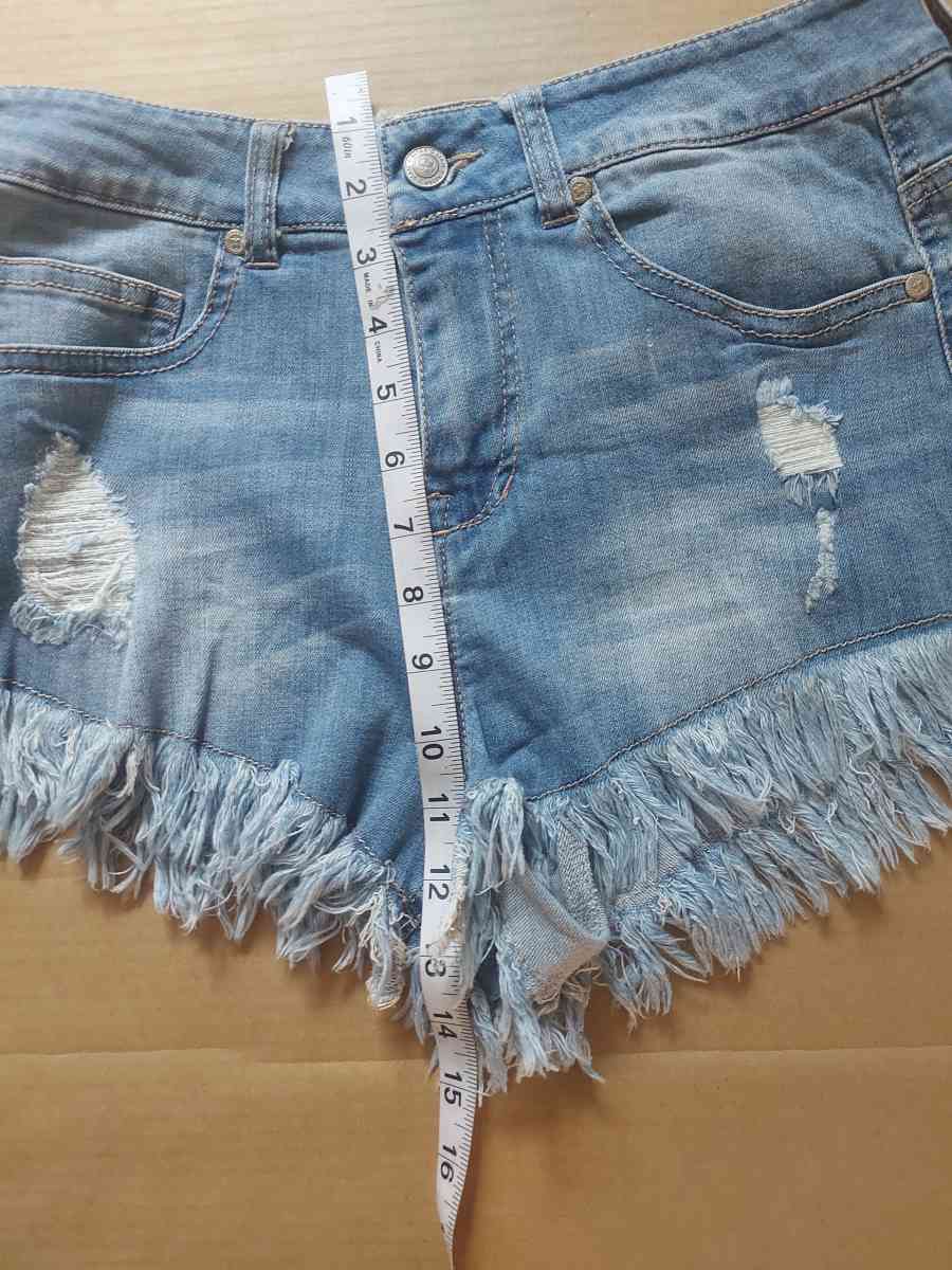 Altard States Fringe Denim Shorts Size 5 - Atlanta, Georgia - FleaMarketBay