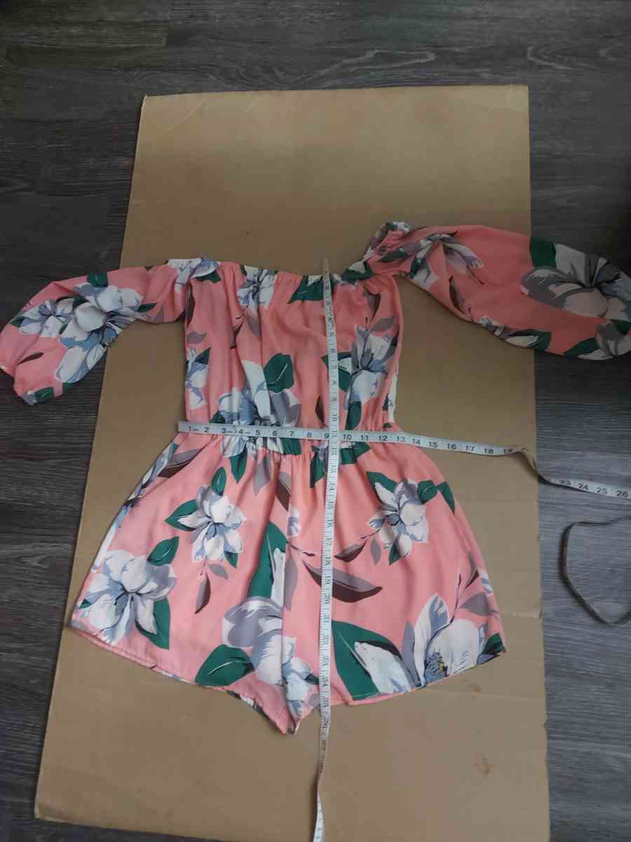 Sage Floral Romper Size S Oversized - Atlanta, Georgia - FleaMarketBay