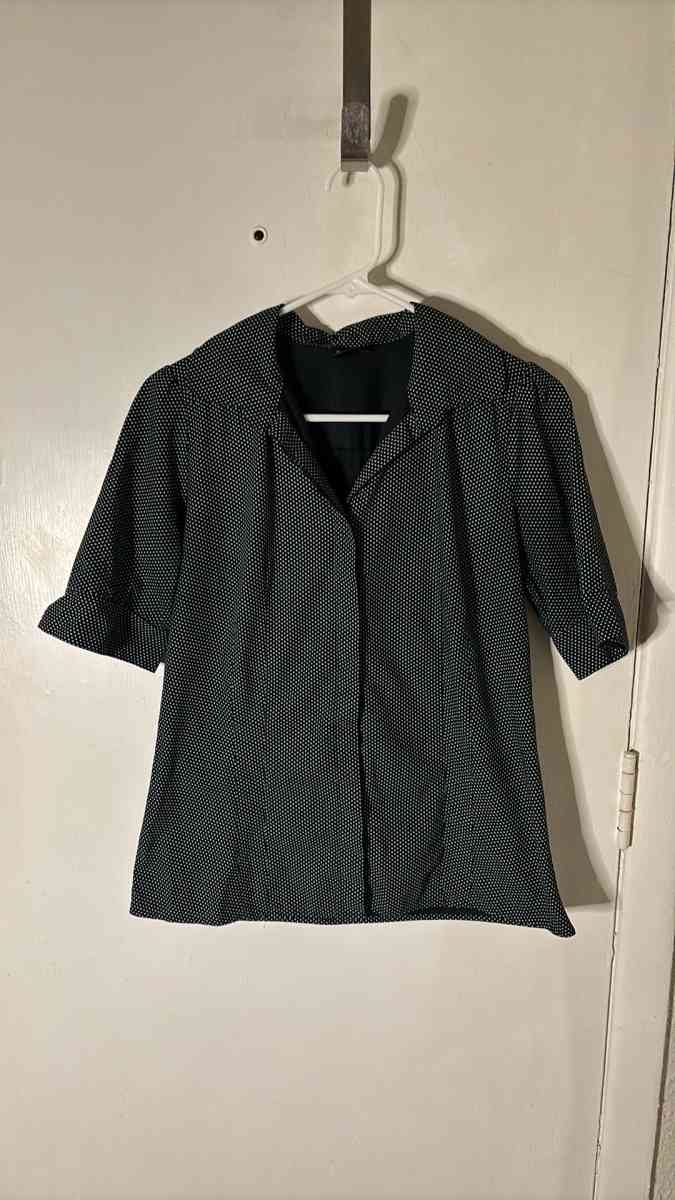 Rue21 Black Polka Dot Split Sleeve VNeck Blouse Size S - Atlanta, Georgia - FleaMarketBay