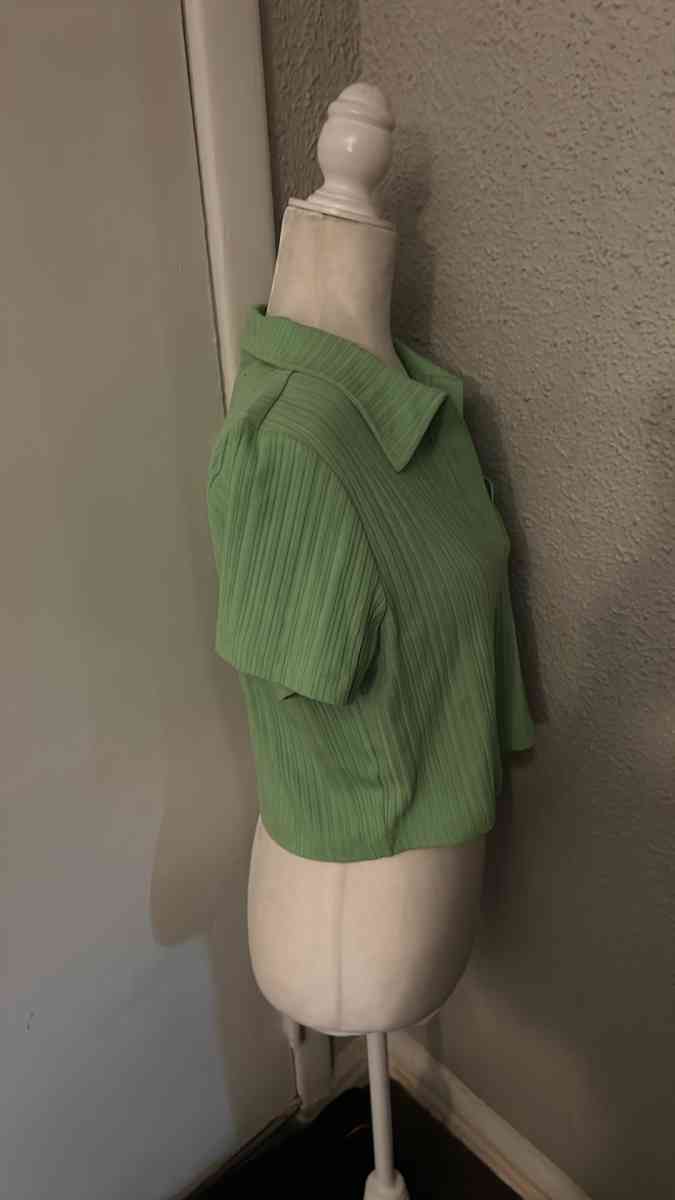 Topshop Bright Green Ribbed V Neck Crop Top Size 12 Spring S - Atlanta, Georgia - FleaMarketBay