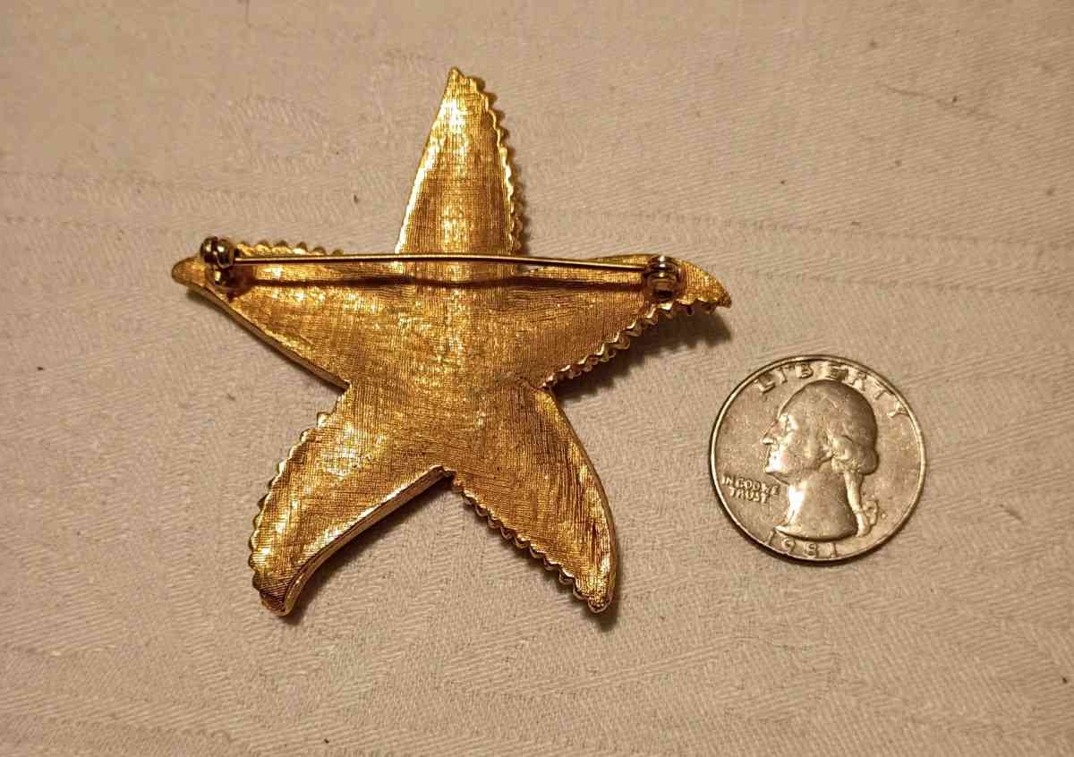 well made starfish brooch - Brick, New Jersey - FleaMarketBay