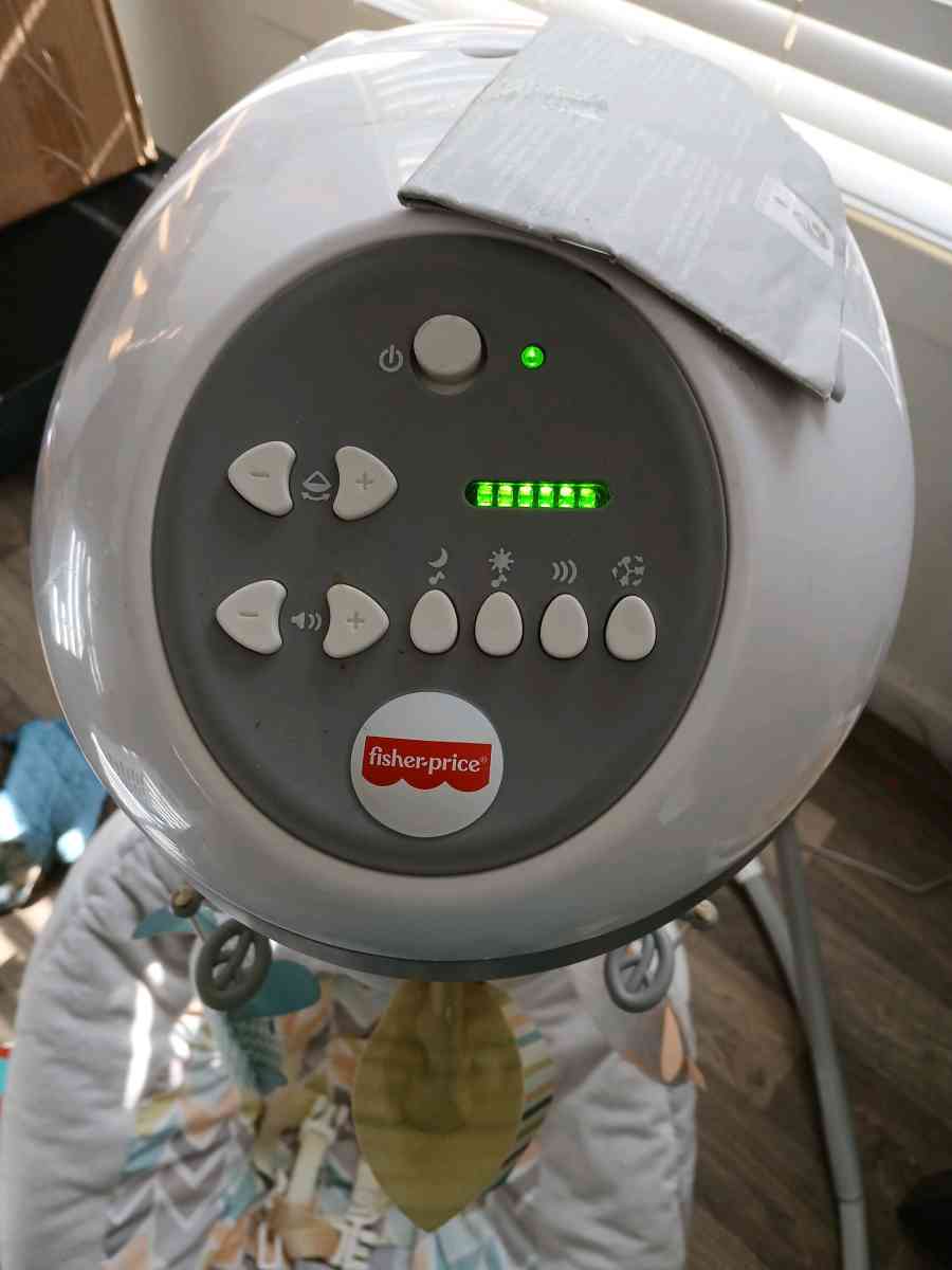 fisher Price infant plug in swing - Austin, Texas - FleaMarketBay