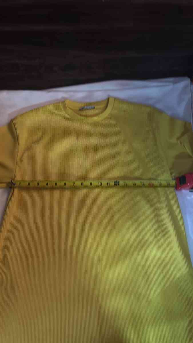 ZARA Yellow Ribbed Crewneck Top Short Sleeve Size Small - Atlanta, Georgia - FleaMarketBay