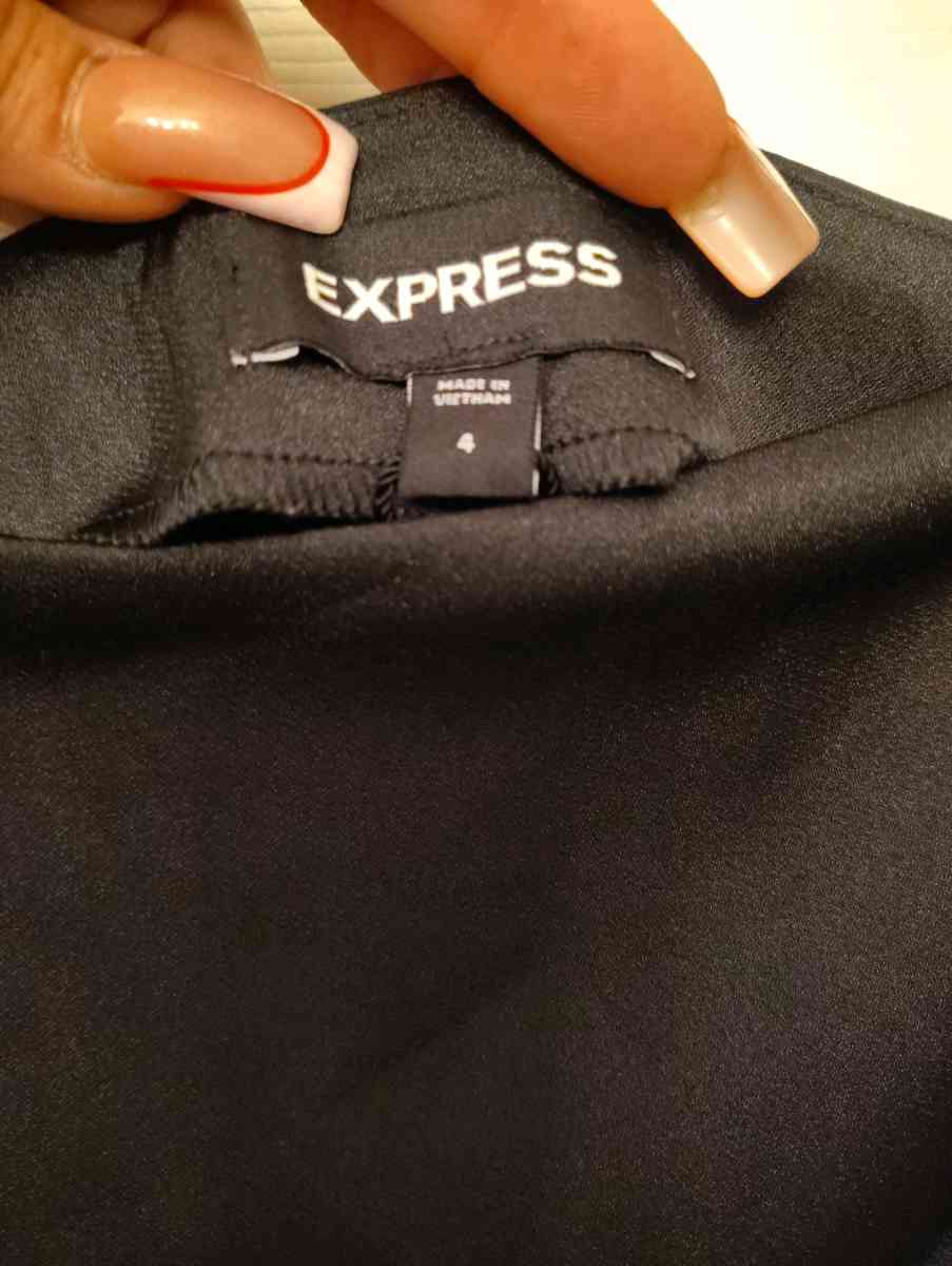 Express silk pencil skirt - Kissimmee, Florida - FleaMarketBay
