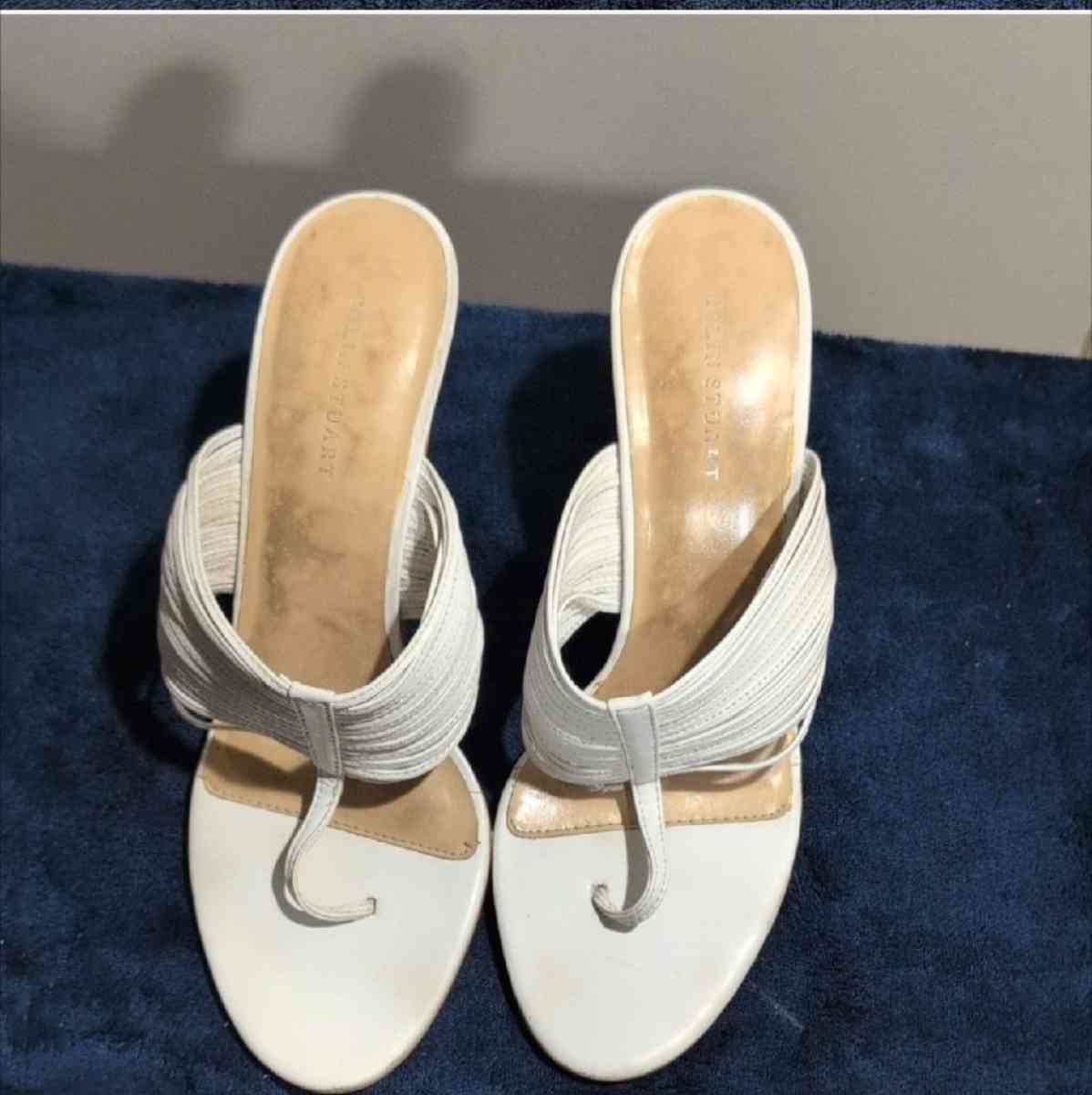 Elegant White Womens Sandals size 10 - Baltimore, Ohio - FleaMarketBay