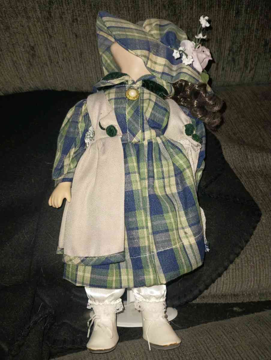 vintage porcelain dolls - Phoenix, Arizona - FleaMarketBay