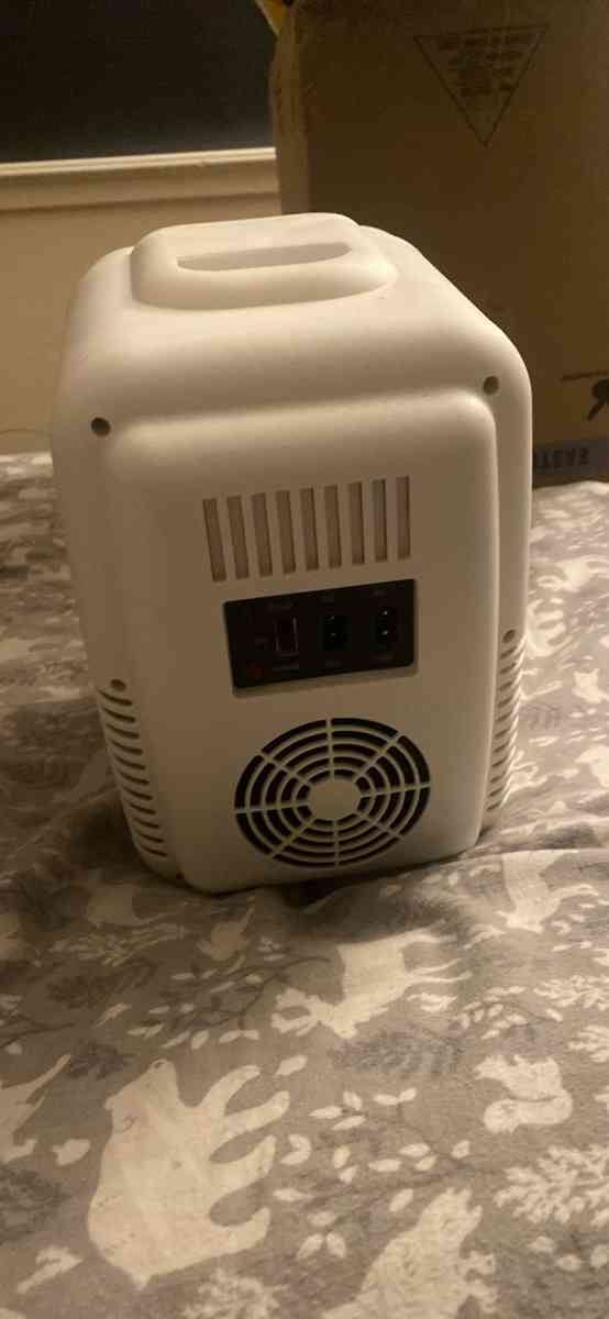 cooluli cow fridge - San Jose, California - FleaMarketBay