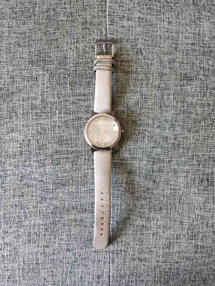 MICHAEL KORS Womens Norie Sable IP Latte Beige Leather Rose - Frostproof, Florida - FleaMarketBay