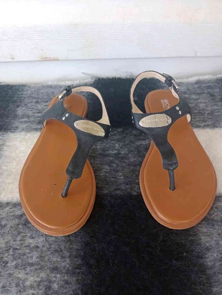 Michael Kors sandals size 7M - Frostproof, Florida