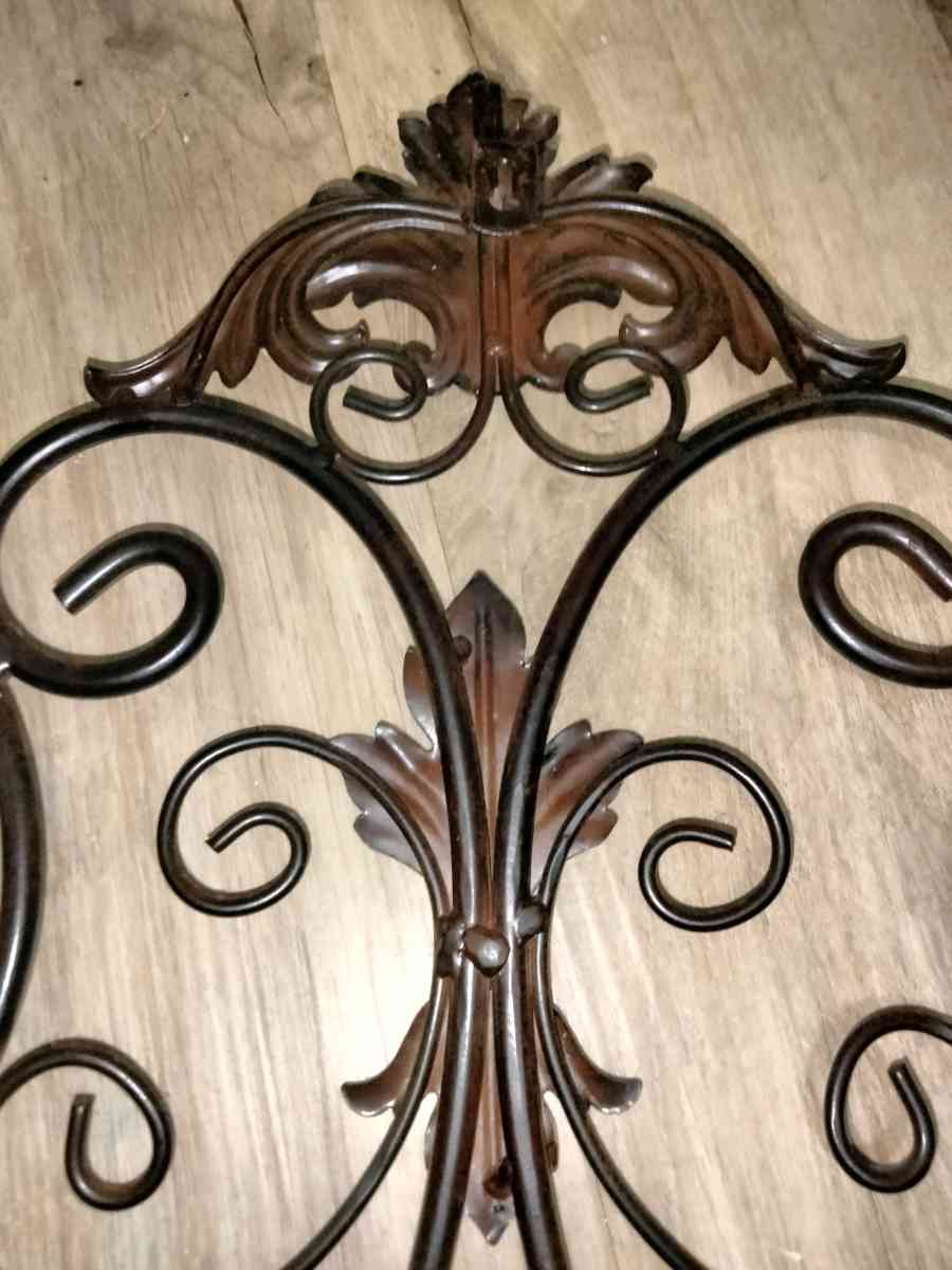 Ornate Metal IvyOak Leaf Wall Decor Only 2 left available - Denton, Texas - FleaMarketBay